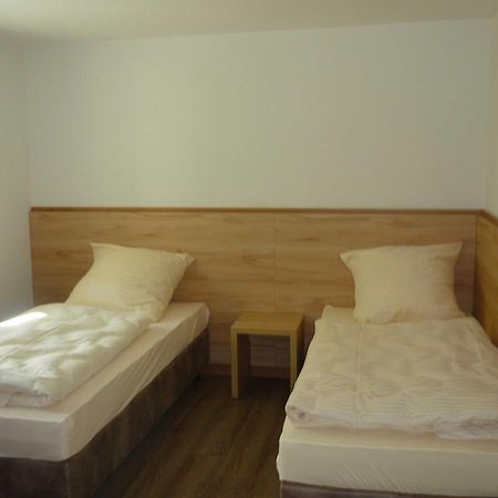 Ferienwohnungen Beim Hotel Zur Post, Erlau Erlau  Bagian luar foto